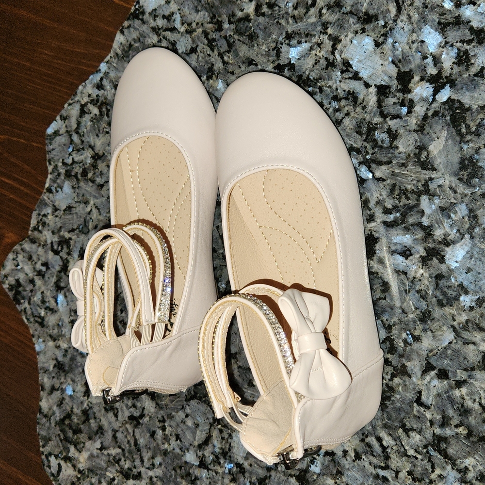 Girls Size 1 Nude Ballet w/Rhinestones & Bow